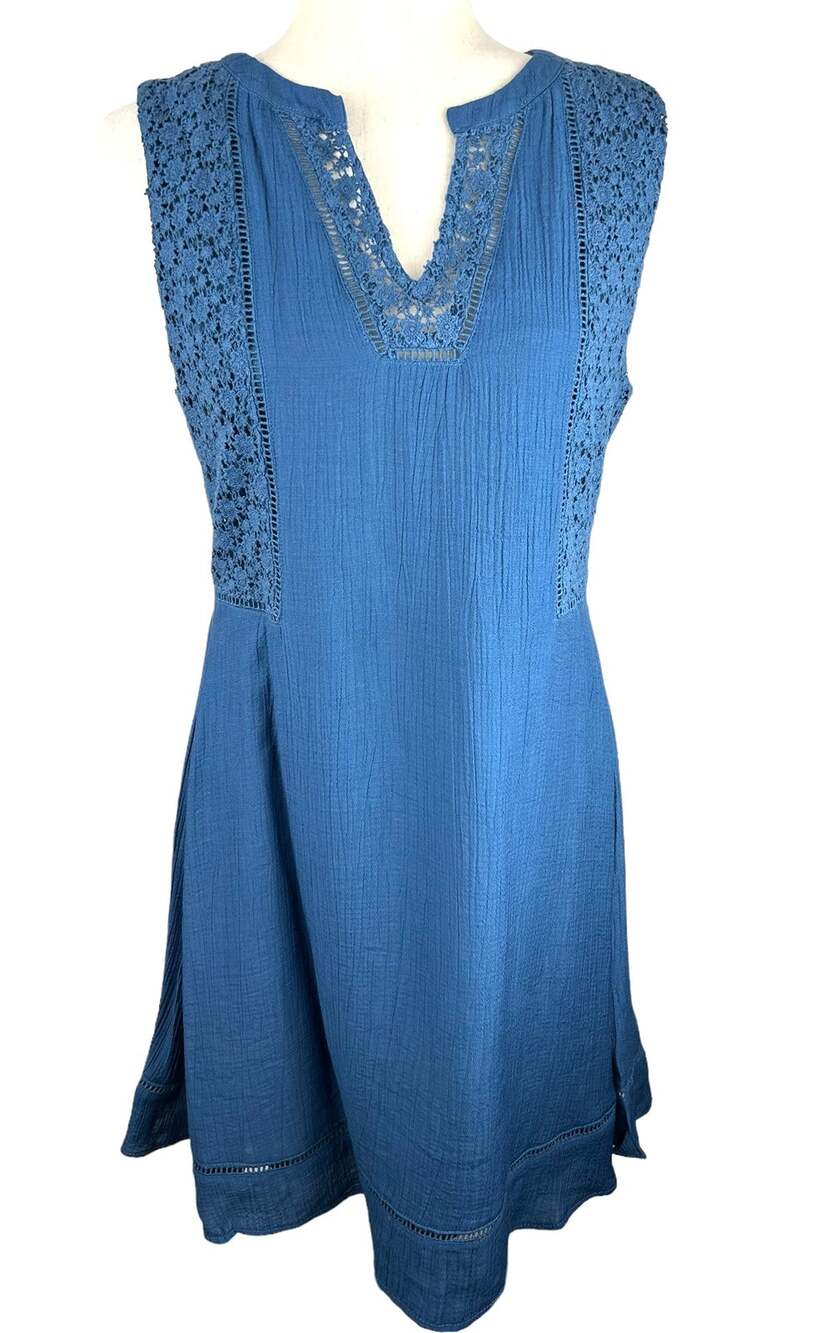 NEW Doe & Rae Skaters Style Sleeveless Blue Dress with Crochet Detail Size M